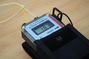 Using OM 2000M/M to check a single electric detonator